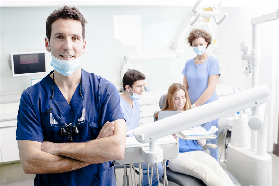 How Dental Staff Members Can Reduce Risk