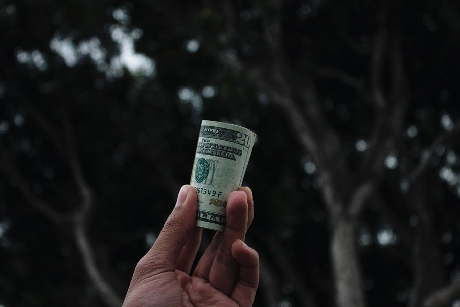 Four Ways the Super Rich Manage Their Wealth