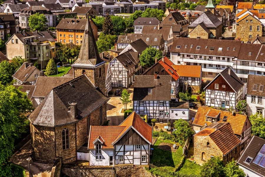 8 Pros And Cons Of REITs – Should You Invest?