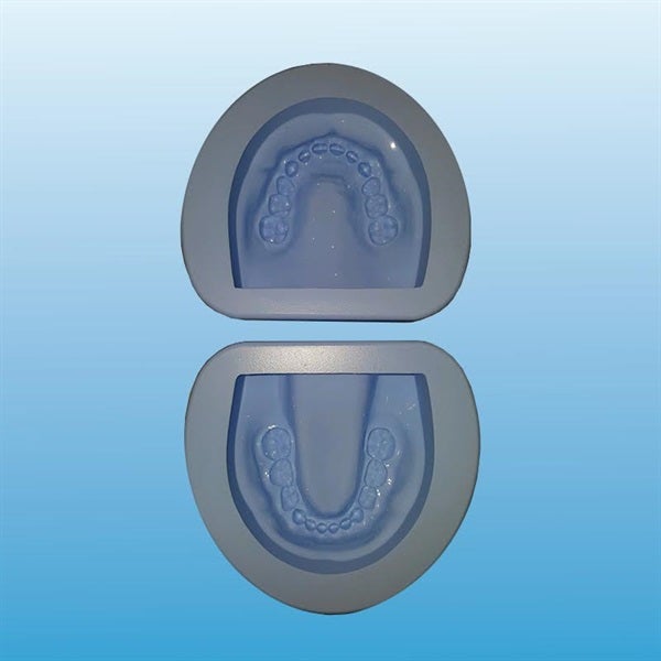 A Dental Rubber Mold Plaster From www. Buyamag.com Offer Adult Model Form Designed 28 Teeth for Making Dental Plaster Models.