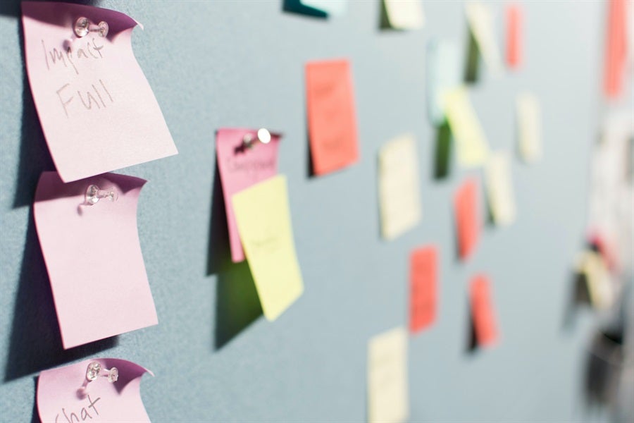 Associate Dentist vs. Dental Practice Owner: Which Role is Right for You?