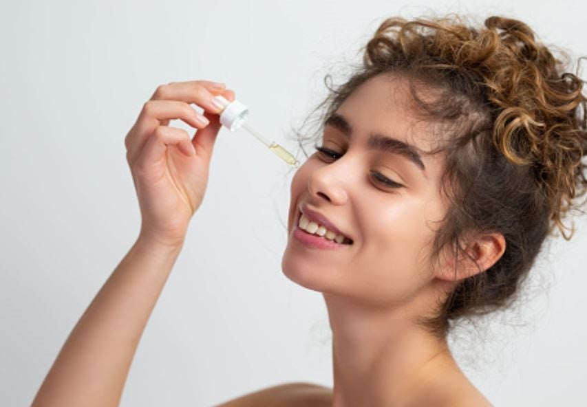 Most Common Retinol Side Effects 