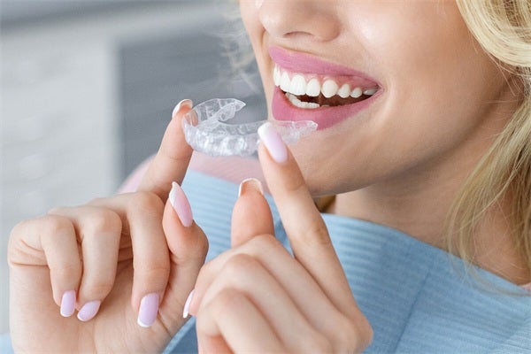 Clear Aligners vs. Traditional Braces: Pros, Cons, and Costs