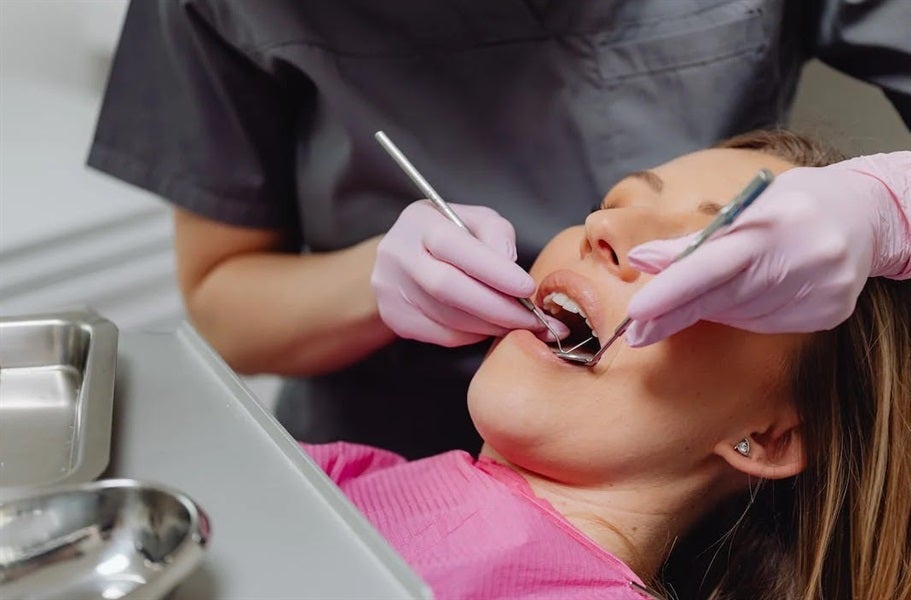 4 Ways to Spot a Dental Implant Infection