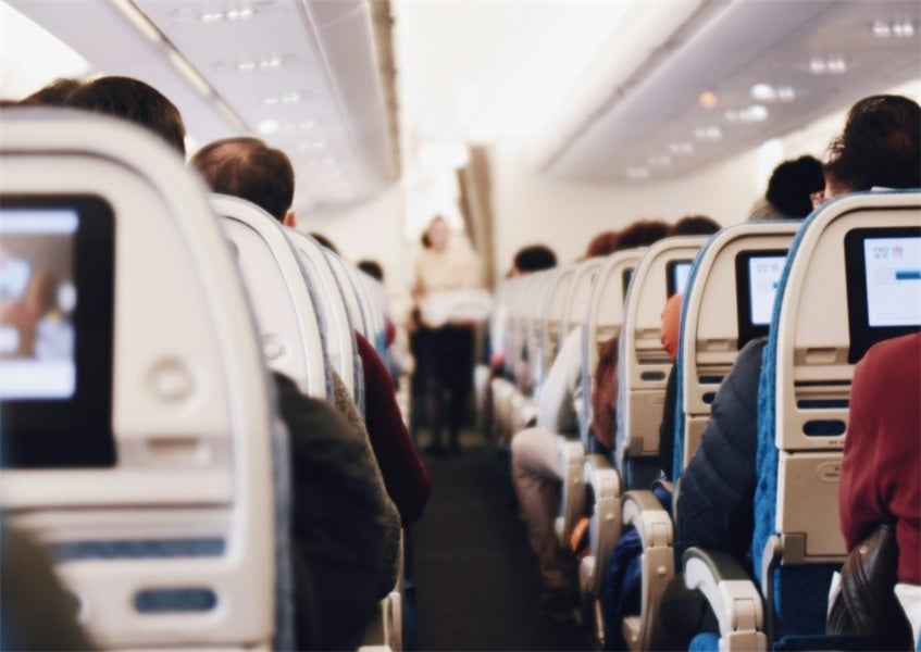 How to Hack Your Brain to Enjoy Long-Haul Flights