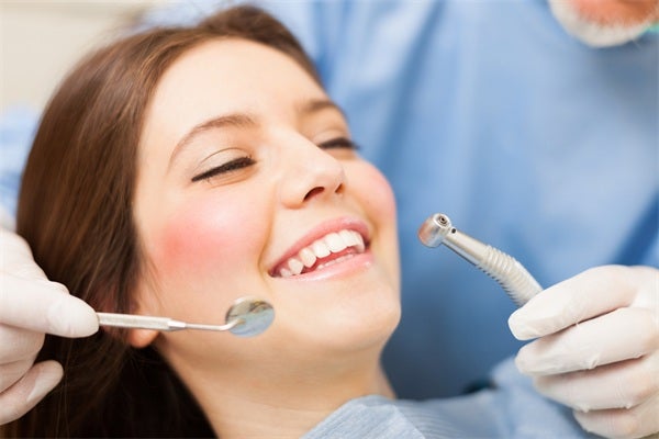 How to Quickly Find a Reliable Emergency Implant Dentist in Your Area